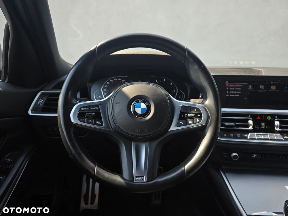 BMW Seria 3 318d M Sport - 14