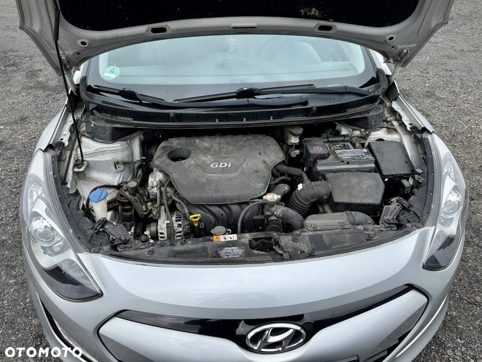 Hyundai i30 blue Kombi 1.6 GDi Passion - 39