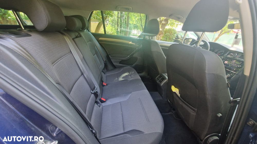 Volkswagen Golf - 14