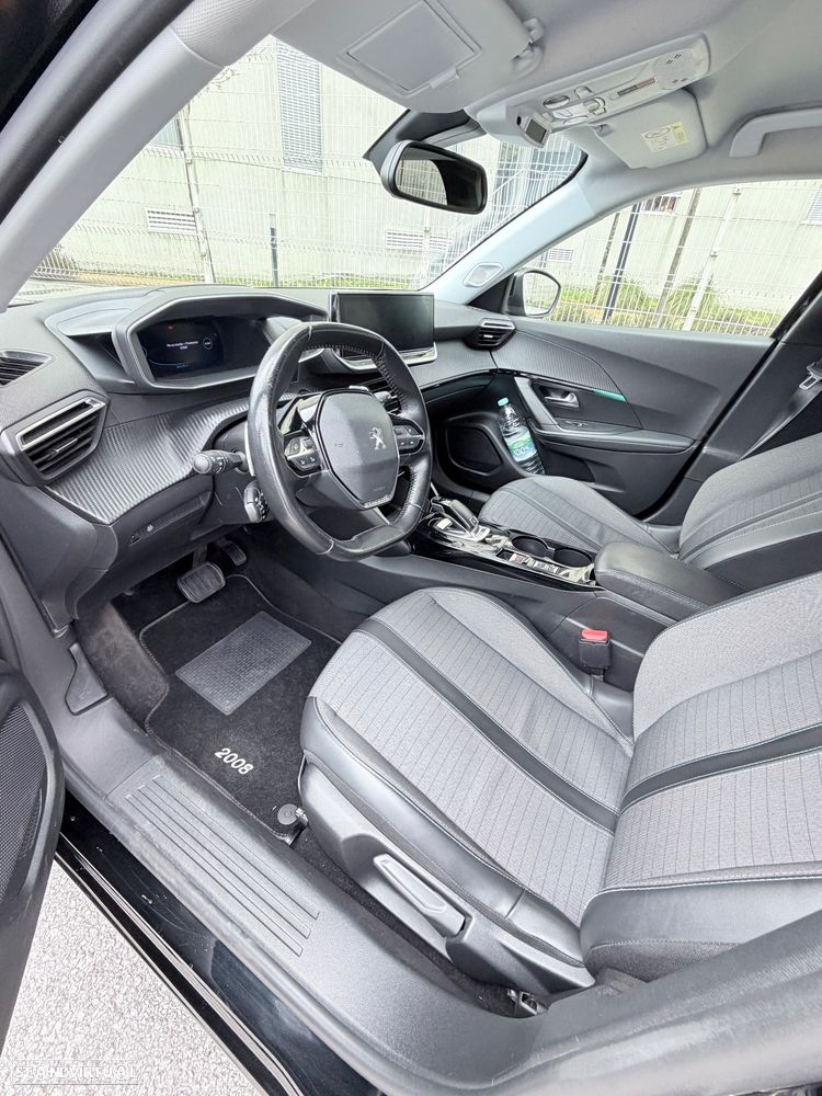 Peugeot 2008 1.5 BlueHDi Allure EAT8 - 6