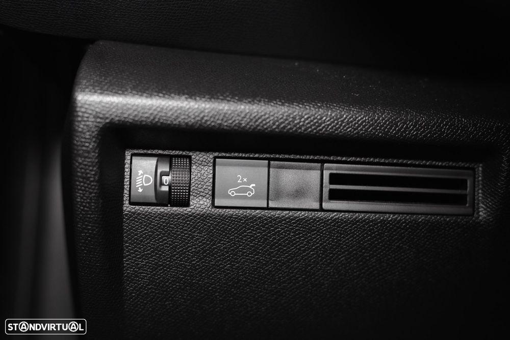 Citroën C4 X 1.2 PureTech Plus EAT8 - 27