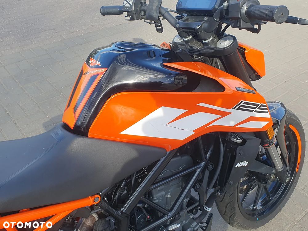 KTM Duke 125 - 19