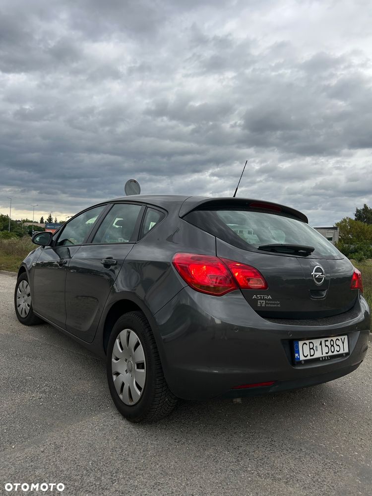 Opel Astra - 11
