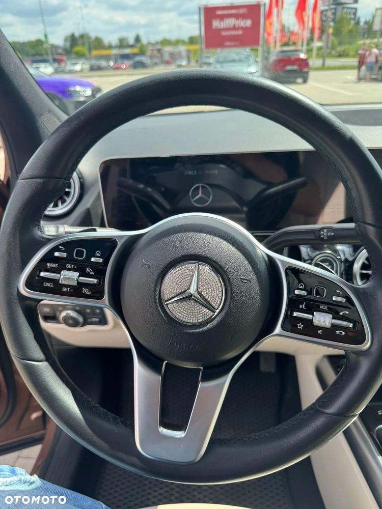 Mercedes-Benz GLA 250 - 21