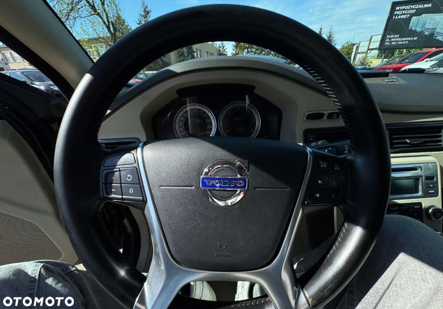 Volvo XC 70 2.4D AWD Kinetic - 12