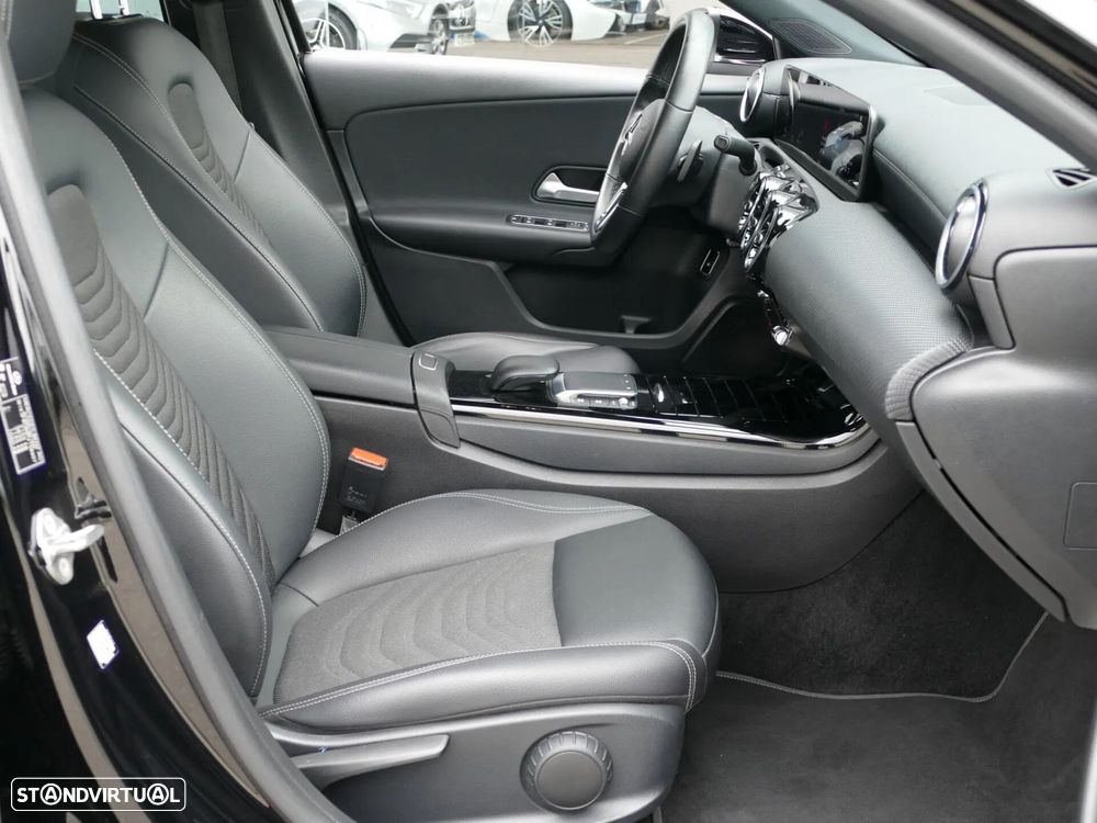 Mercedes-Benz A 250 Style Plus Aut. - 26