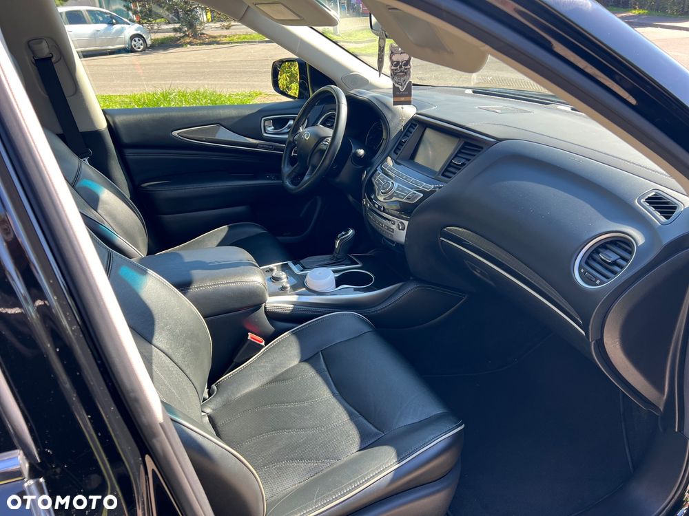 Infiniti Q60 - 29