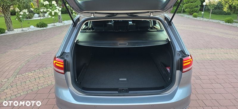 Volkswagen Passat 2.0 TDI SCR Comfortline DSG - 12