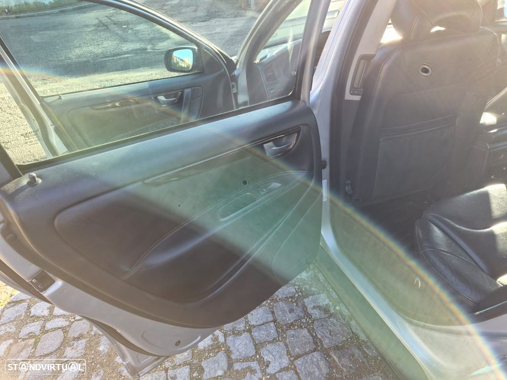 Volvo V70 2.0 T - 11