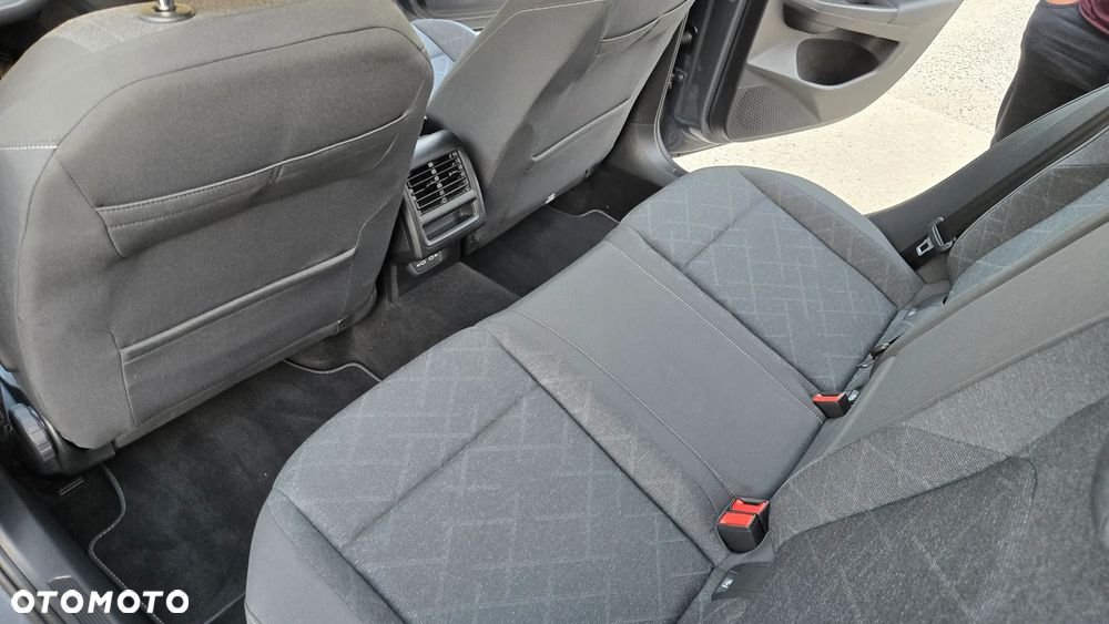 Volkswagen Golf - 13