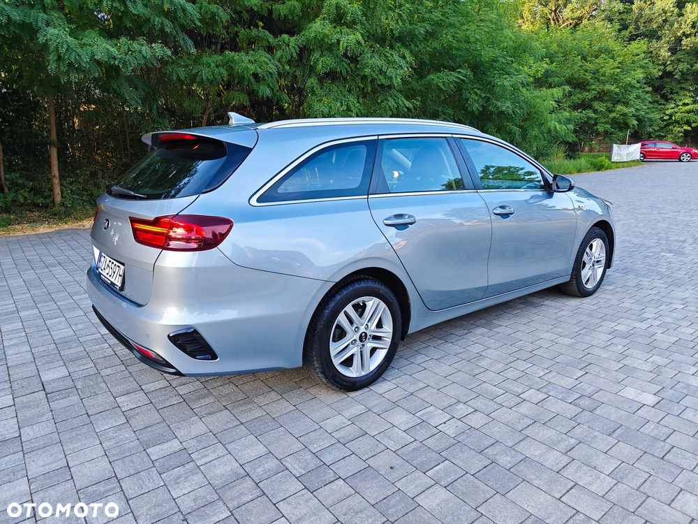 Kia Ceed 1.6 CRDi DCT Spirit - 13