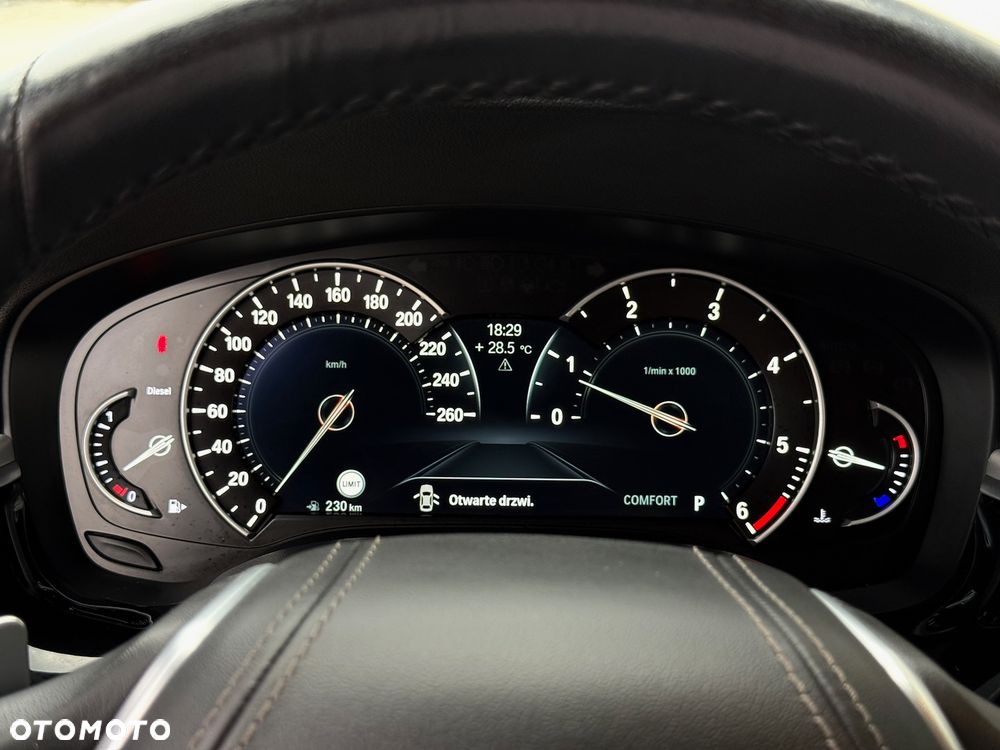 BMW Seria 5 520d xDrive Sport Line sport - 23