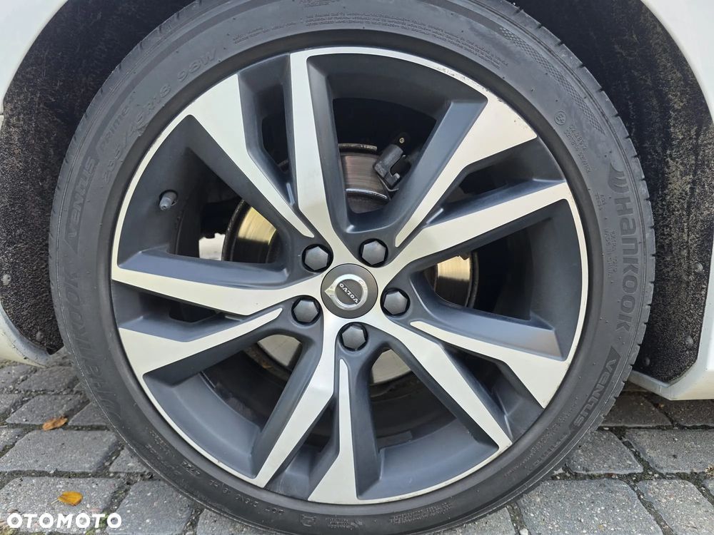 Volvo V60 B4 D R-Design - 21
