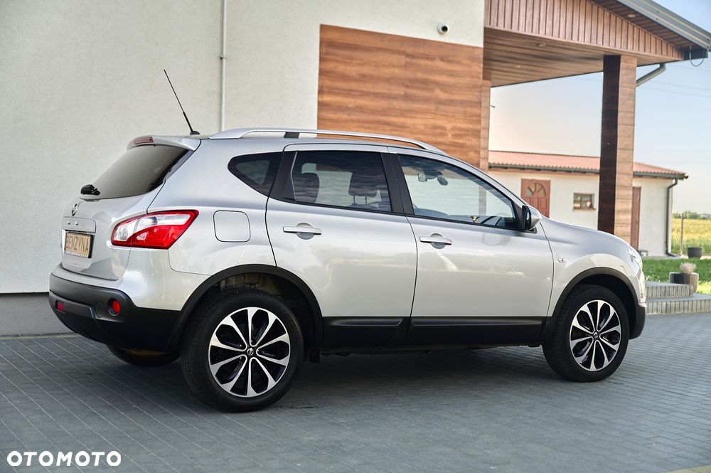 Nissan Qashqai 1.6 360 - 15