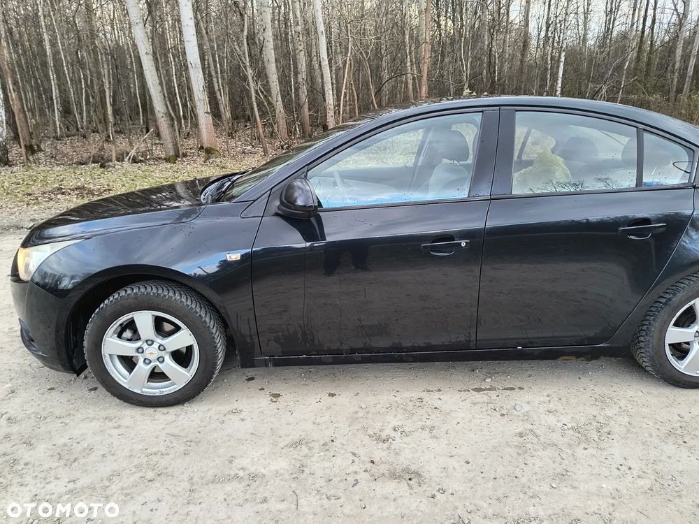 Chevrolet Cruze 1.8 LS - 7
