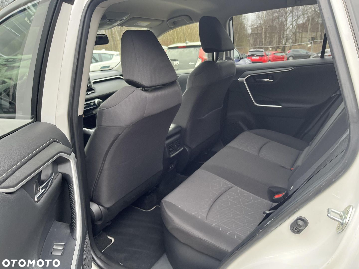 Toyota RAV4 - 24
