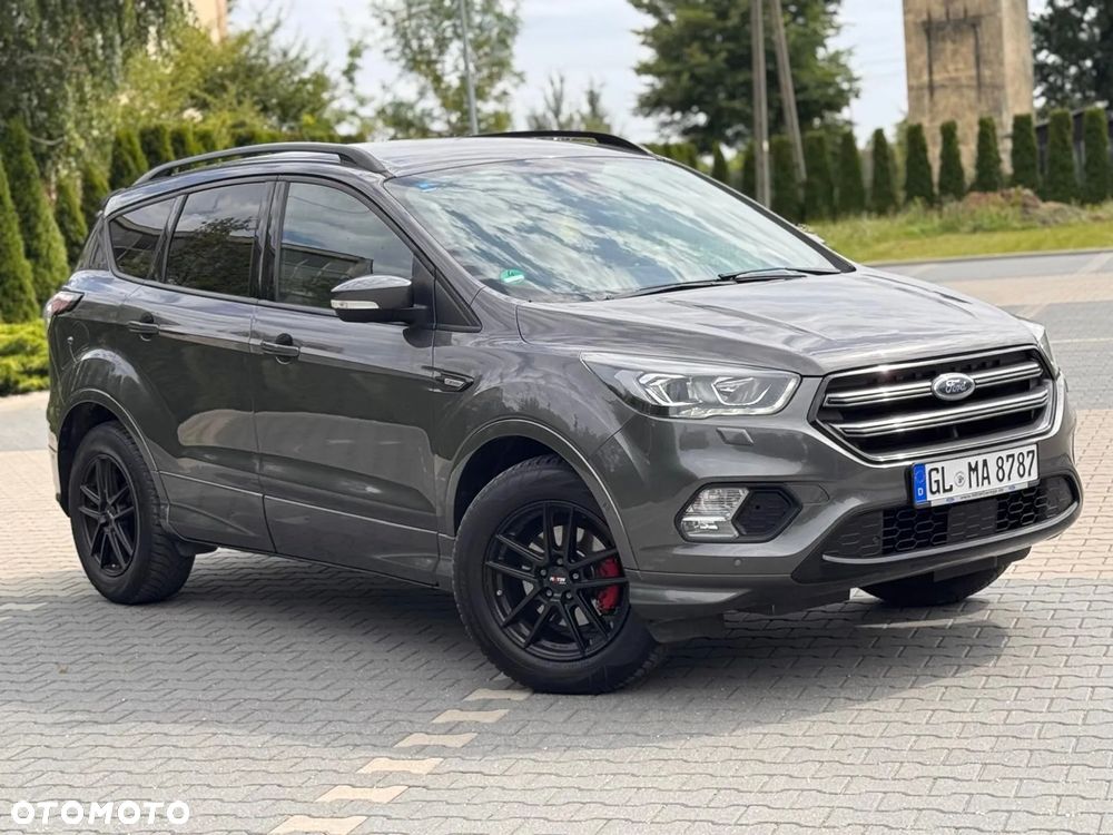 Ford Kuga 1.5 EcoBoost 2x4 ST-Line - 4