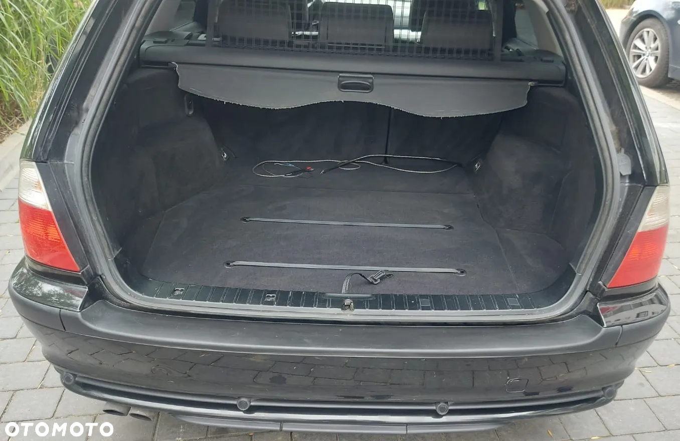 BMW Seria 3 320i Touring - 19