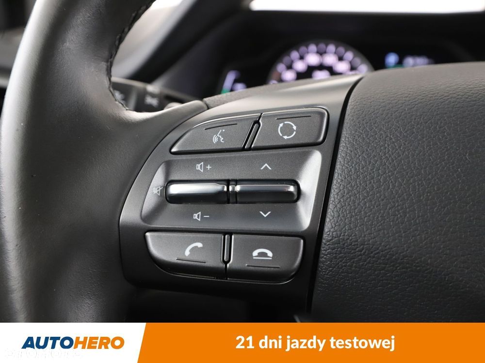 Hyundai IONIQ - 27