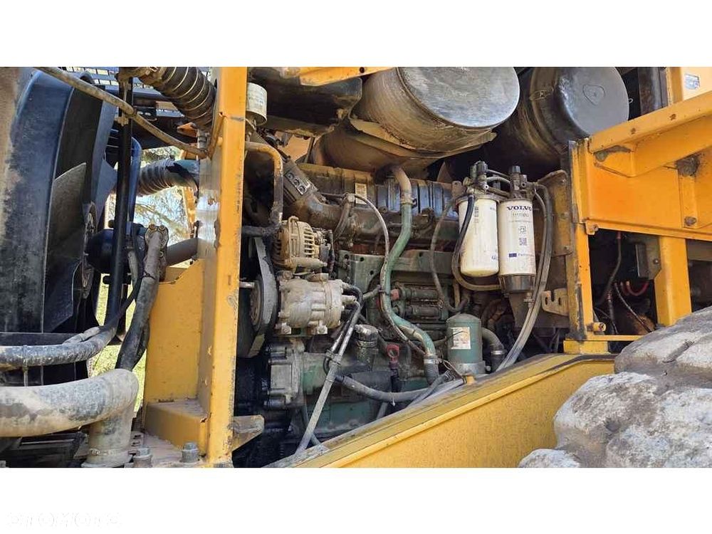 Volvo L220 - 11