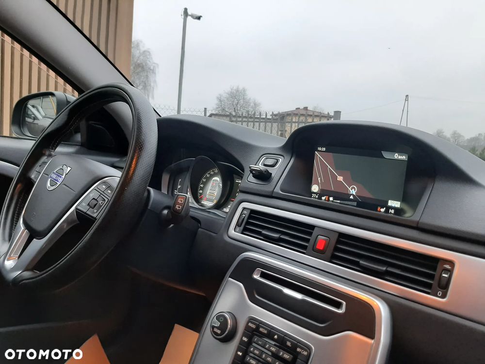 Volvo V70 D3 Summum - 21