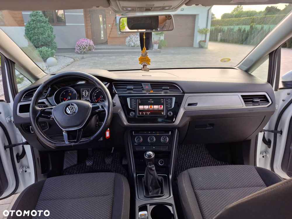 Volkswagen Touran 1.6 TDI SCR BlueMotion Technology Comfortline - 22