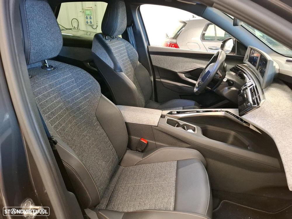 Peugeot 3008 1.2 Hybrid Allure e-DCS6 - 8