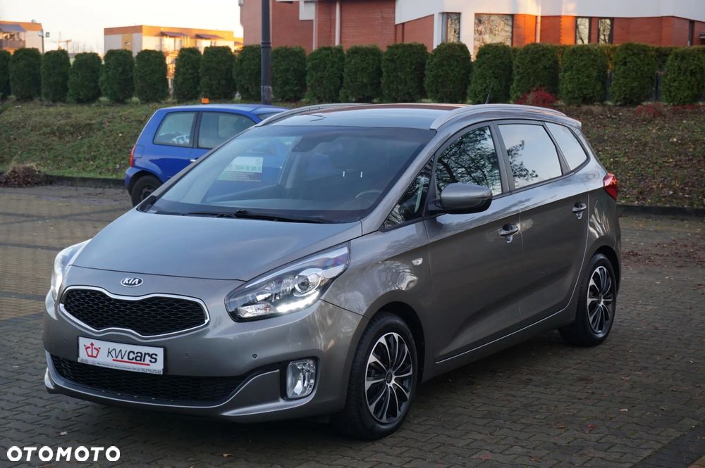 Kia Carens 1.6 GDI Dream Team Edition - 2