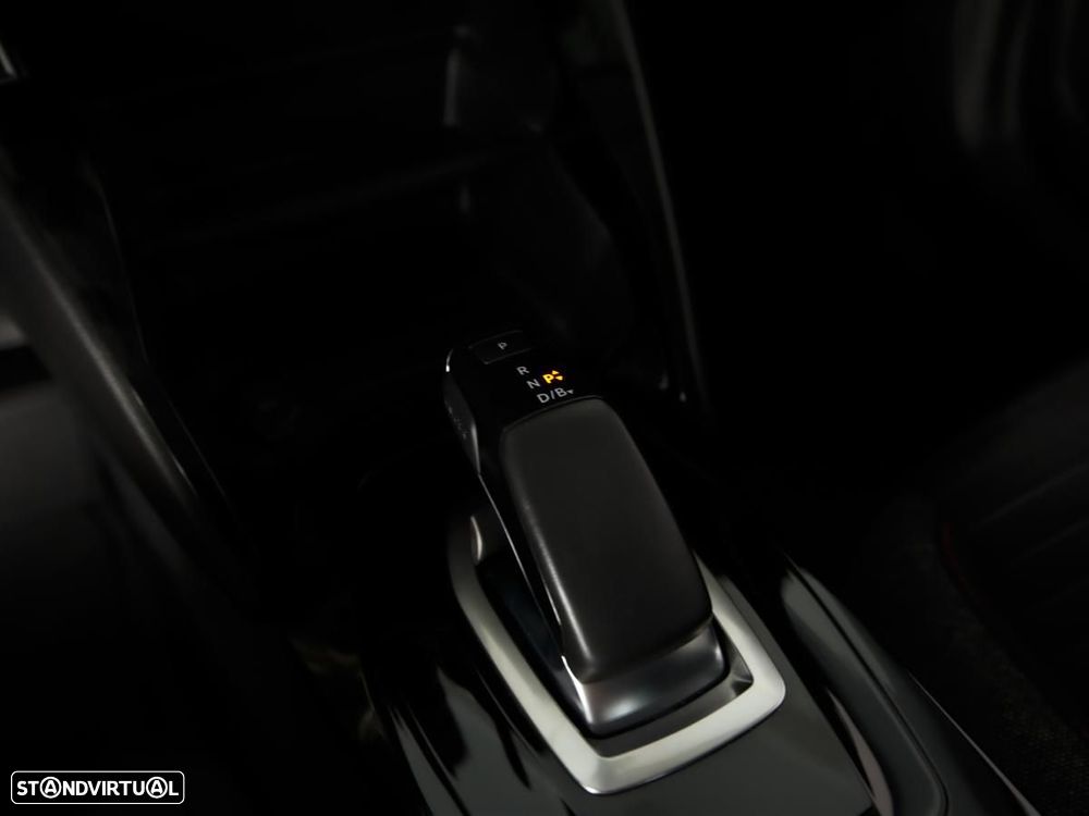 Peugeot e-2008 50 kWh Active - 17
