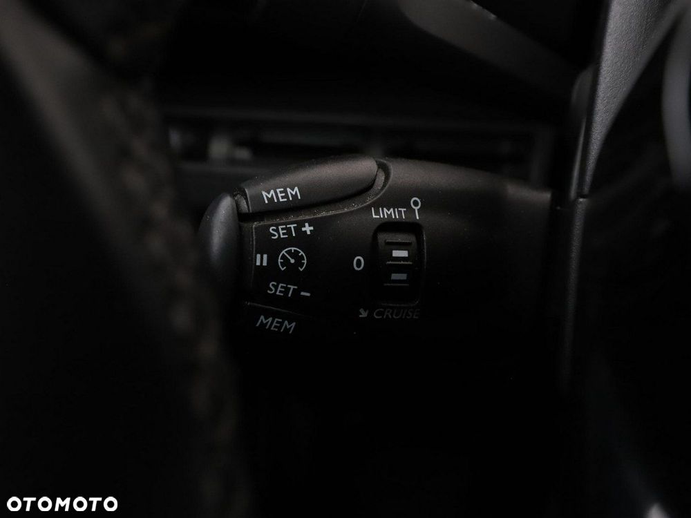 Peugeot 3008 1.2 PureTech Allure - 34