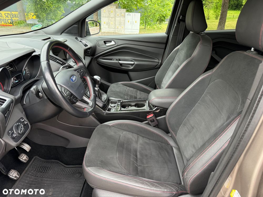 Ford Kuga 2.0 TDCi 4x4 ST-Line - 17