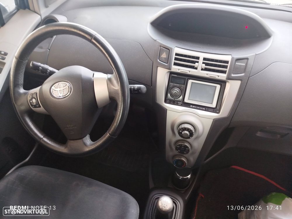Toyota Yaris 1.0 VVT-i AC Manual - 7