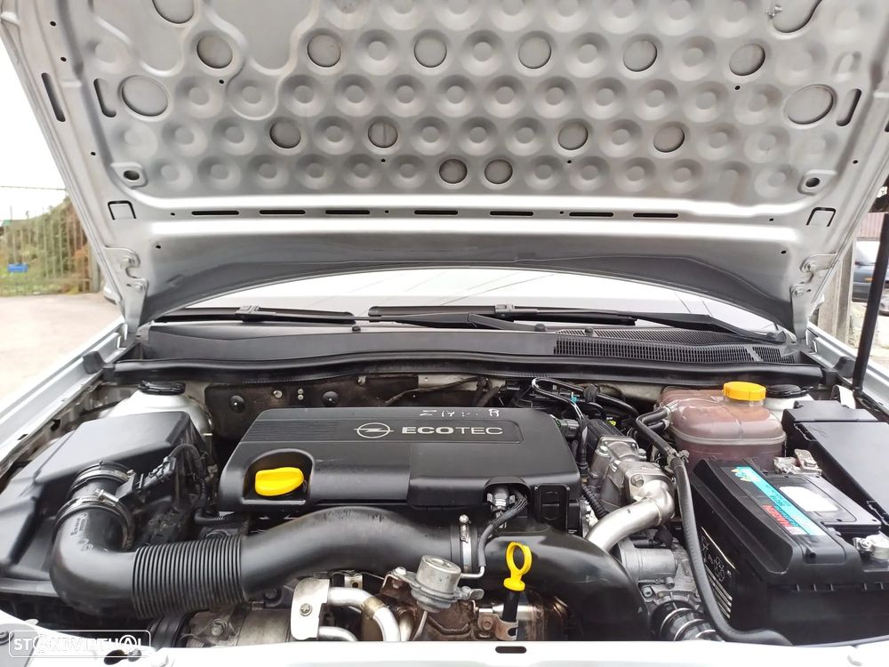 Opel Astra GTC 1.7 CDTi ecoFLEX - 11