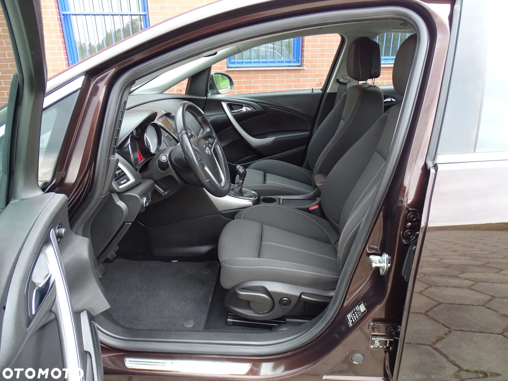 Opel Astra IV 2.0 CDTI Sport - 7