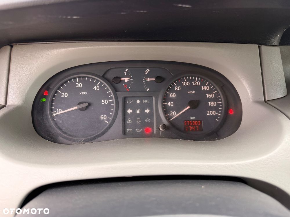 Renault Trafic - 10