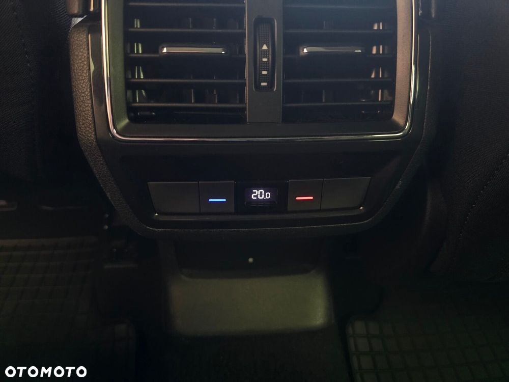 Skoda Karoq 1.5 TSI ACT 4x2 Style DSG - 18