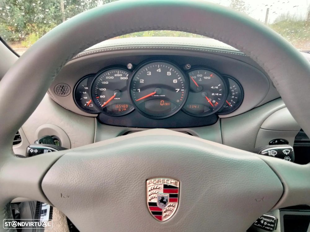 Porsche 911 Série F - 24