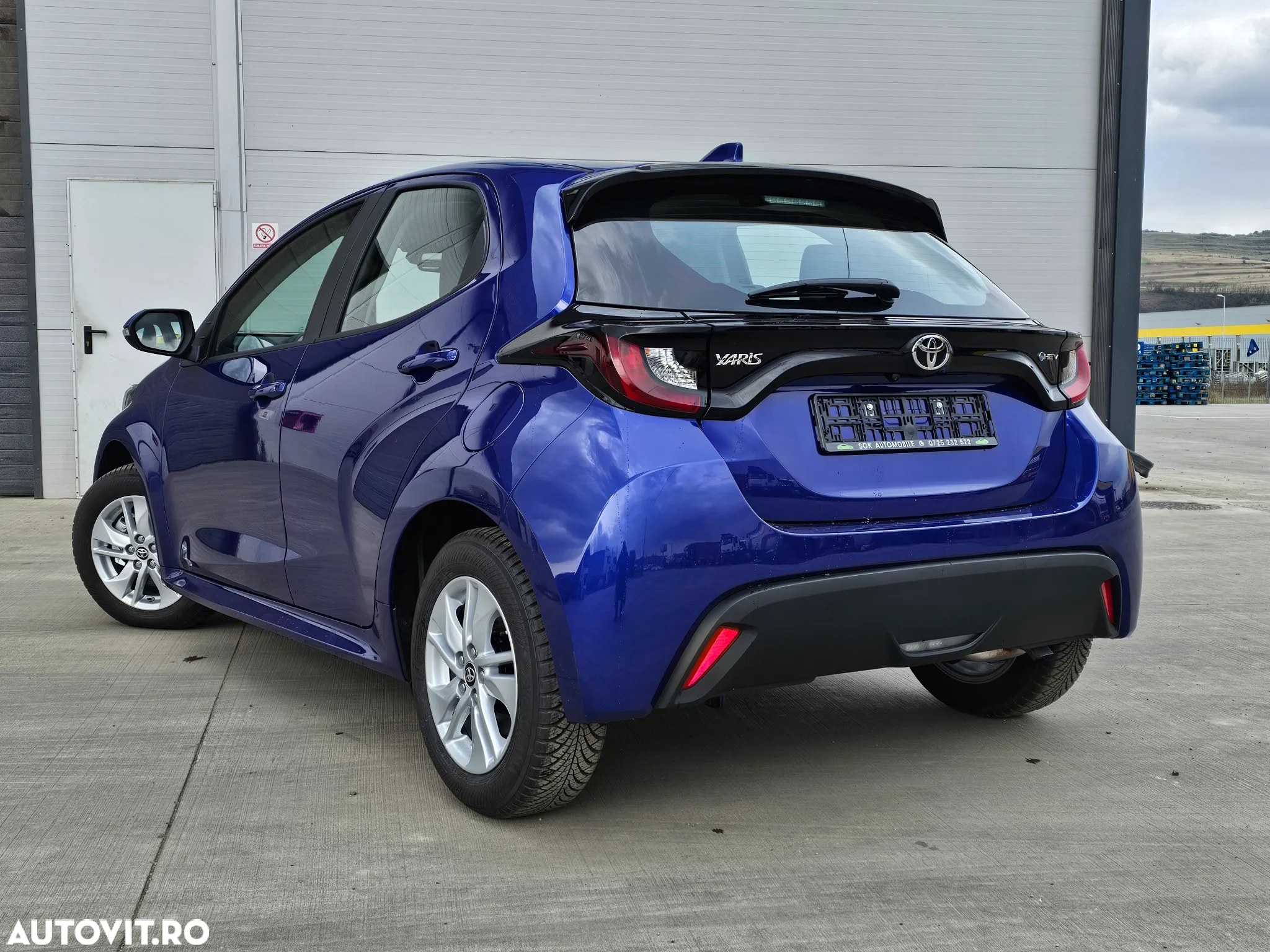 Toyota Yaris Hybrid 116 1.5 VVT-i Business Edition - 3