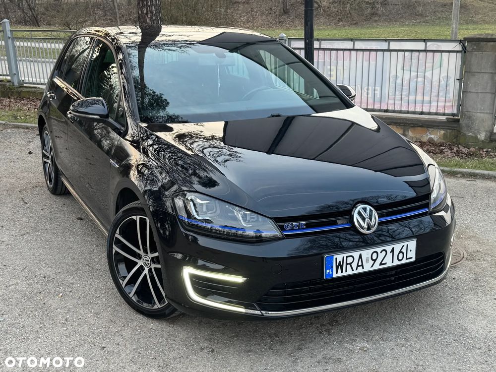 Volkswagen Golf - 6