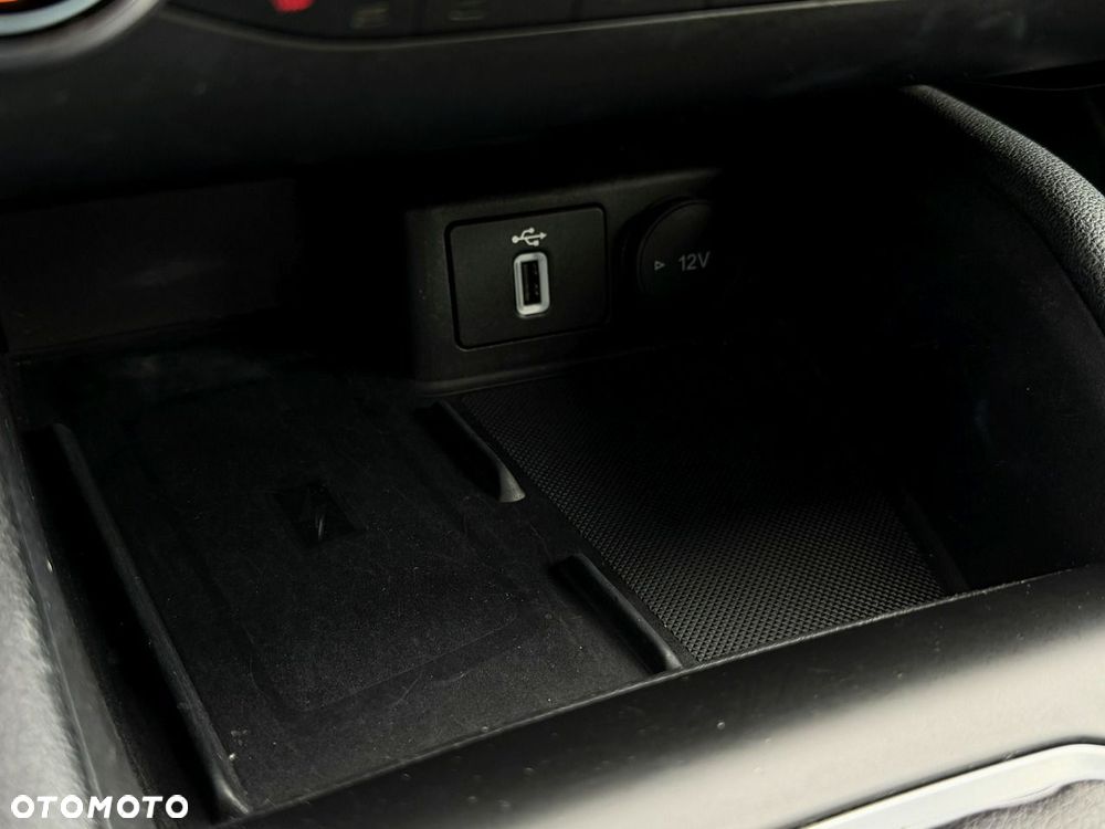 Ford Focus 1.0 EcoBoost Hybrid TITANIUM DESIGN - 19
