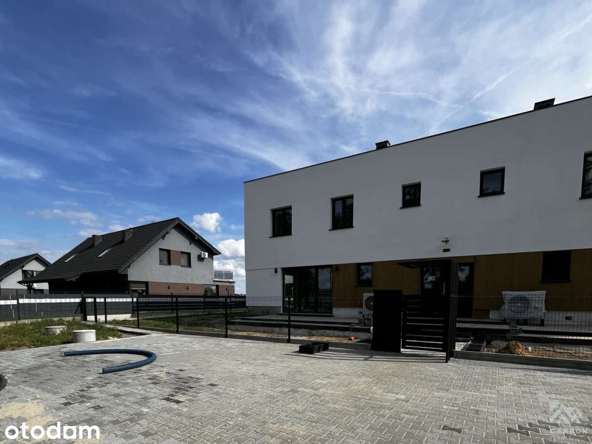 Apartament piętrowy / własnym ogrodem /parking