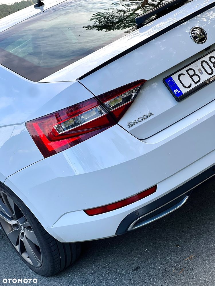 Skoda Superb 2018 photo 5