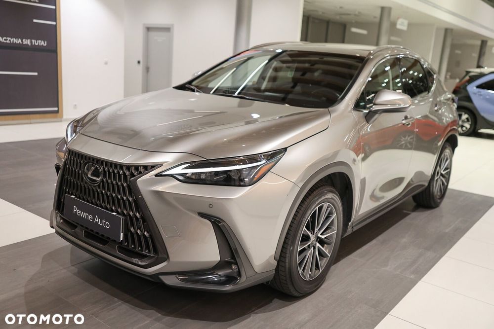 Lexus NX 350h Business AWD - 12