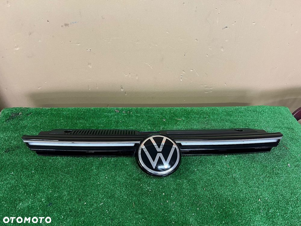Volkswagen Golf VIII atrapa chłodnicy grill - 1