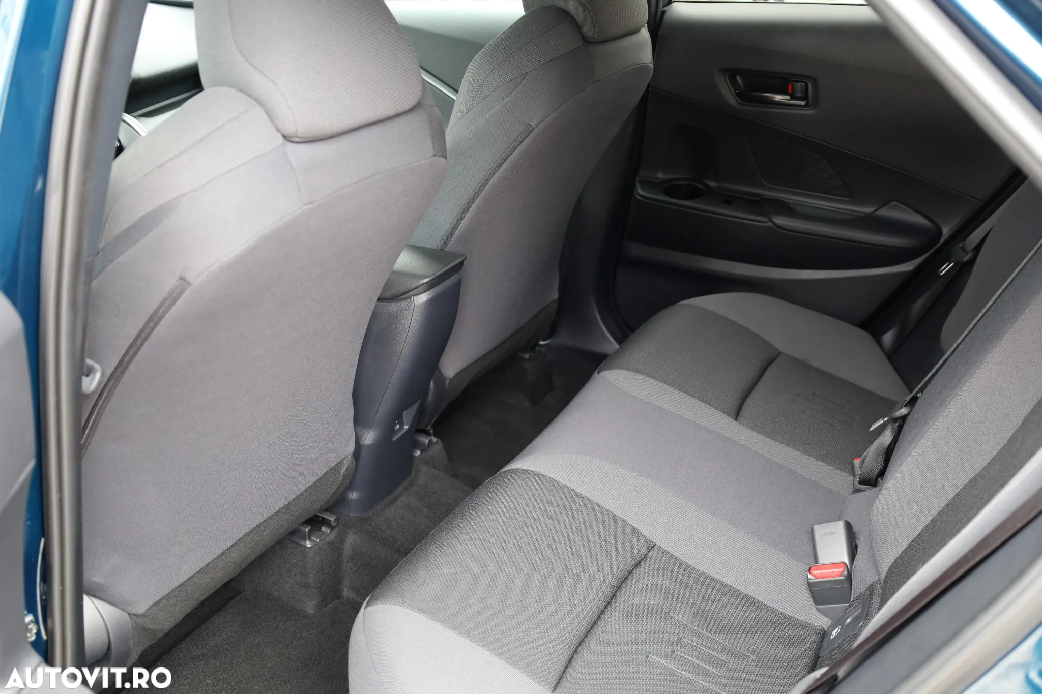 Toyota C-HR 2.0 HSD 184 CP 4x2 CVT Classy - 16