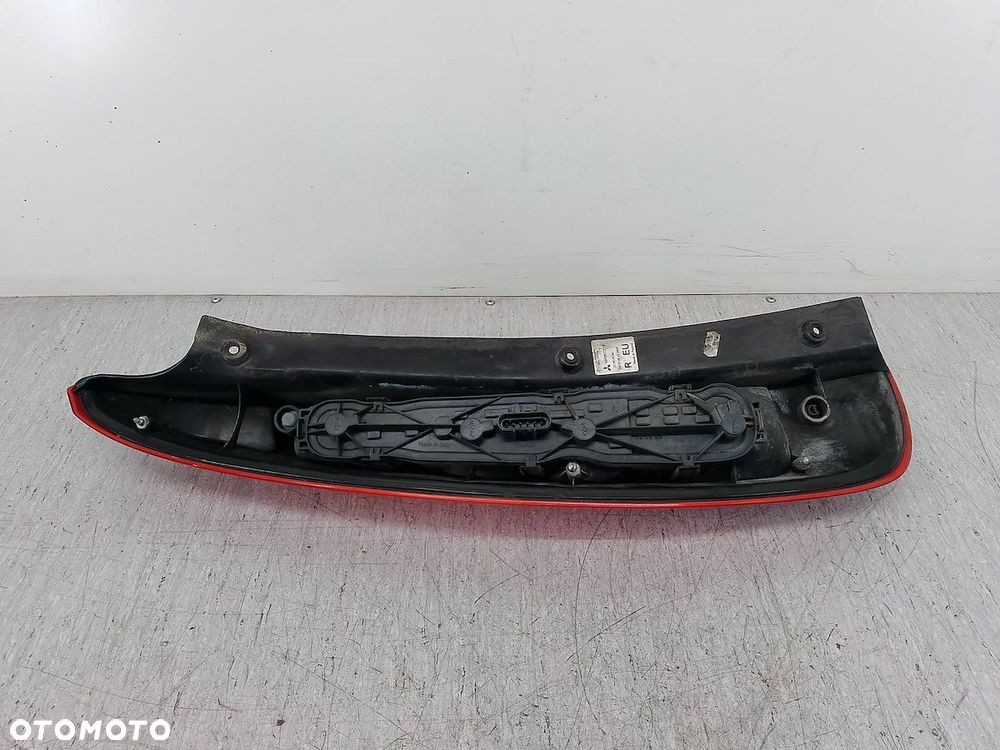 LAMPA TYLNA PRAWA MITSUBISHI COLT VI MR957374 HATCHBACK - 4