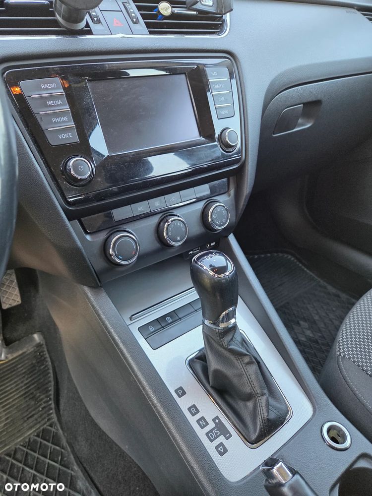 Skoda Octavia 1.6 TDI Ambition DSG - 13