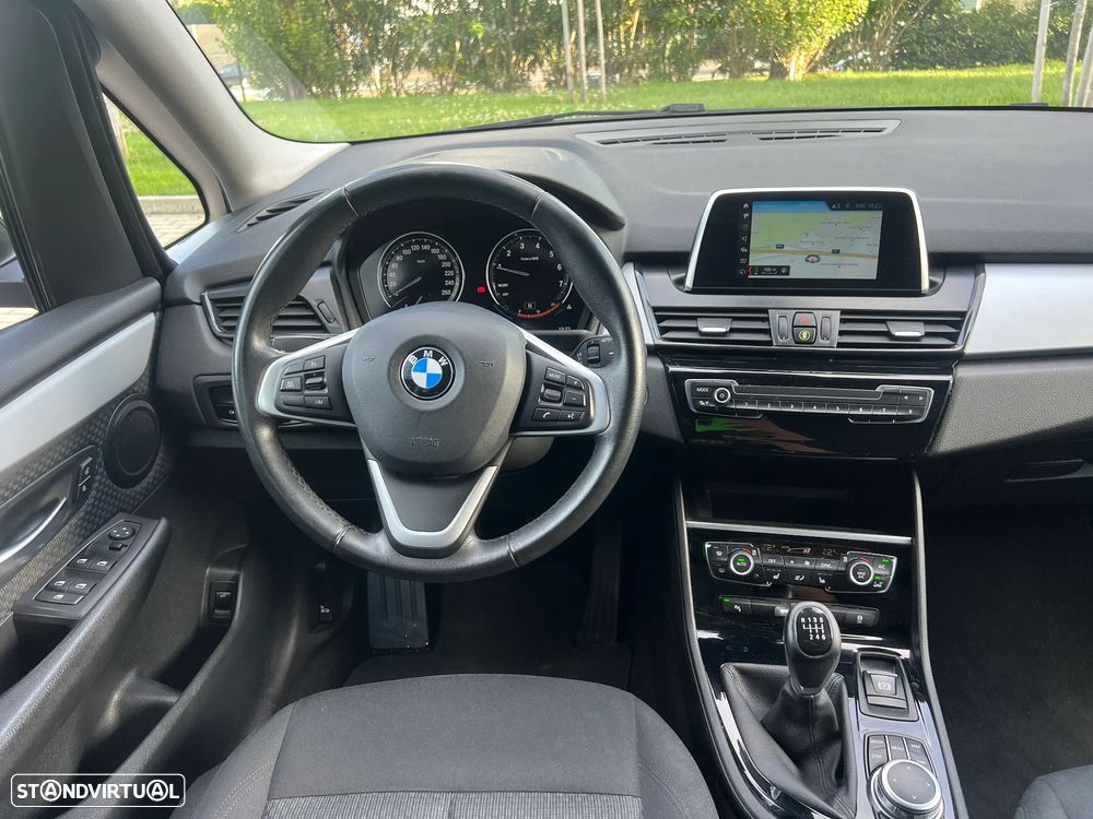 BMW 216 Gran Tourer - 10