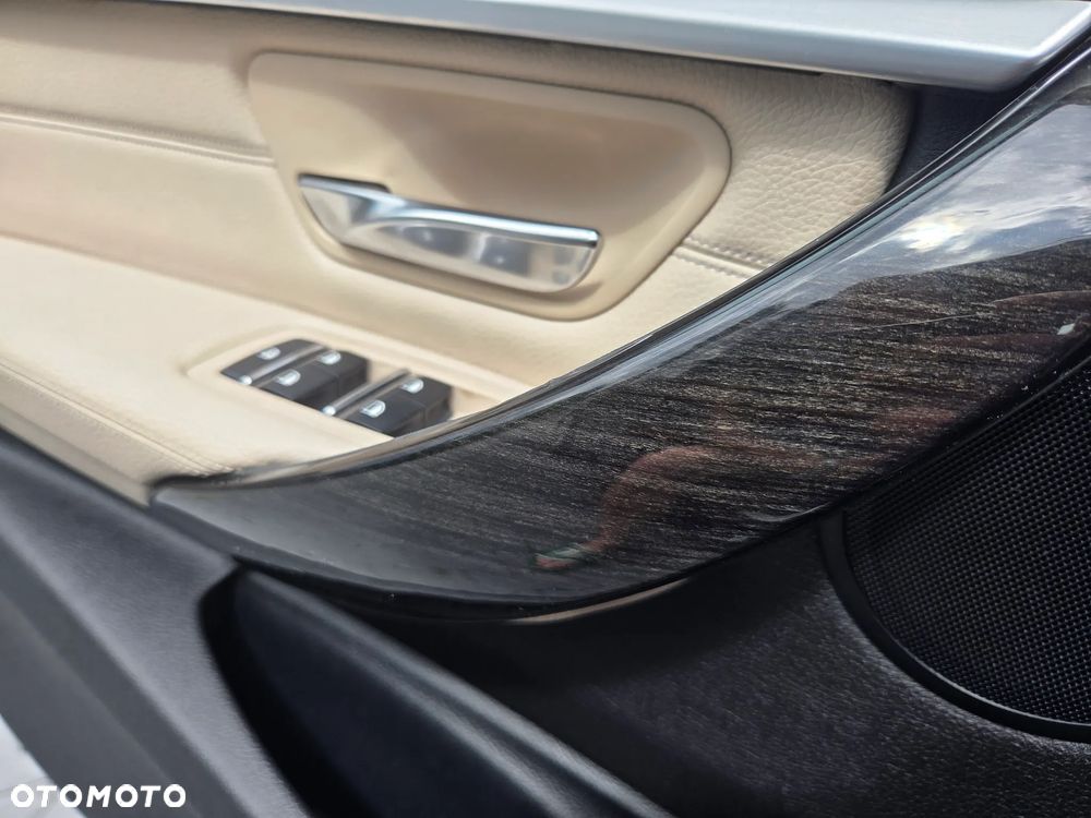 BMW Seria 3 318i - 10