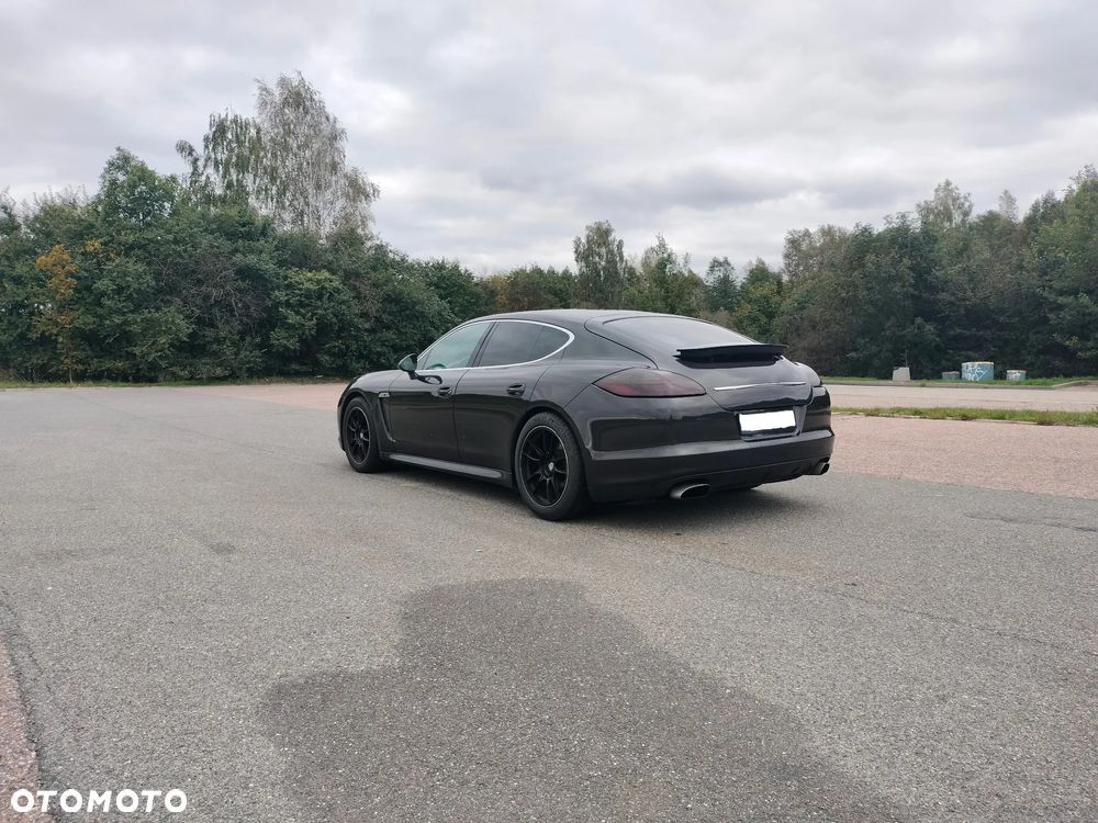 Porsche Panamera 4S - 5